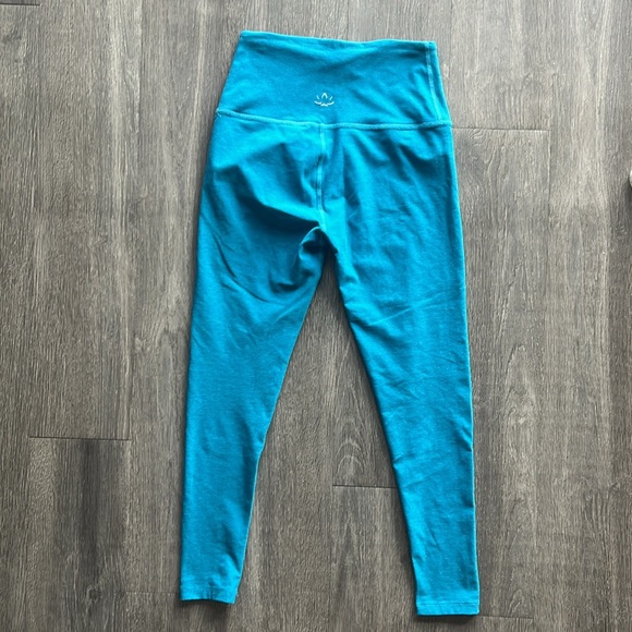 Beyond Yoga 23” Leggings ✧ Blue ✧ Size M - Picture 2 of 7